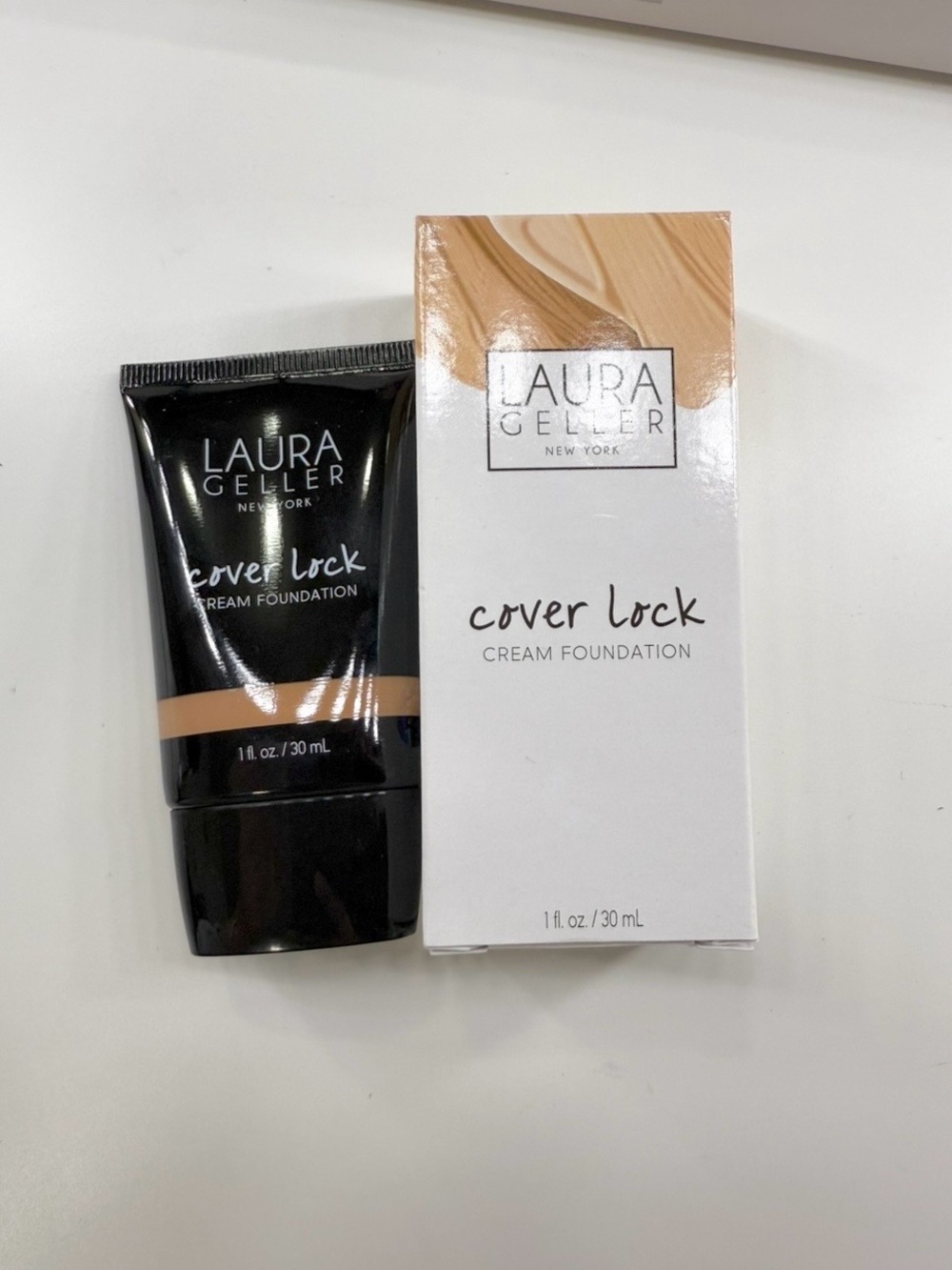 Laura Geller Cover Lock “Sand” Foundation